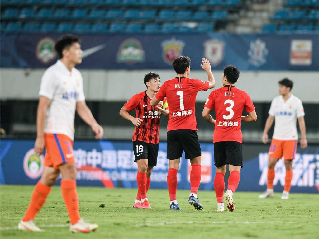 在比赛中成 在比赛中成